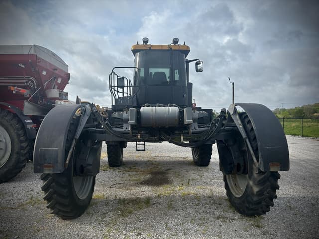 Image of RoGator RG1300 equipment image 2