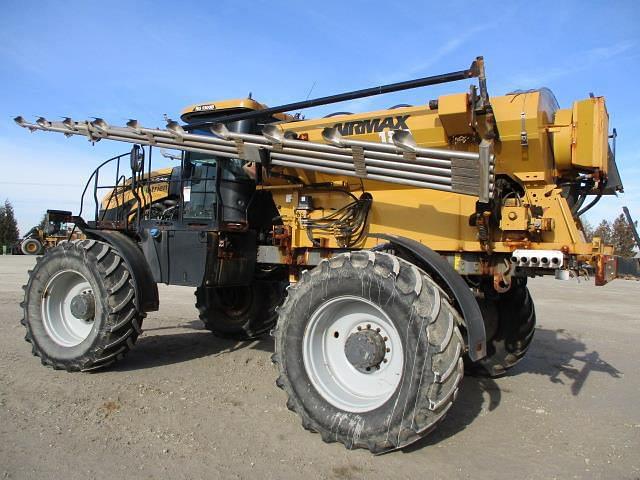 Image of RoGator RG1300B equipment image 2