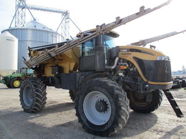 Image of RoGator RG1300B equipment image 4