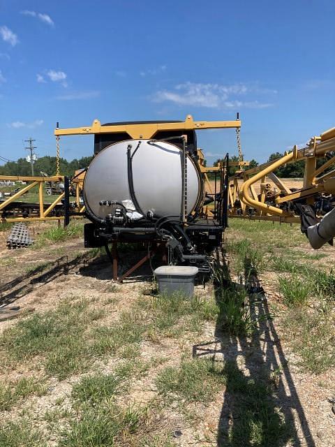 Image of RoGator RG1300 equipment image 2