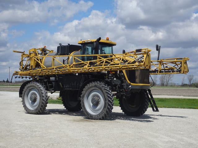 Image of RoGator RG1300B equipment image 3