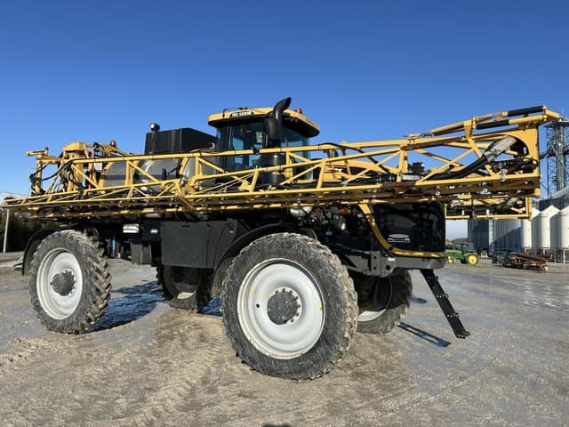 Image of RoGator RG1300B equipment image 1