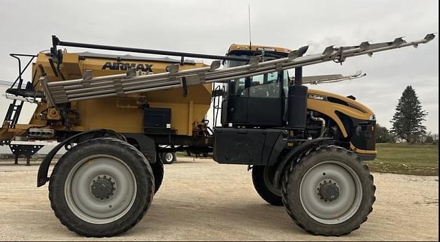 Image of RoGator RG1300B equipment image 3