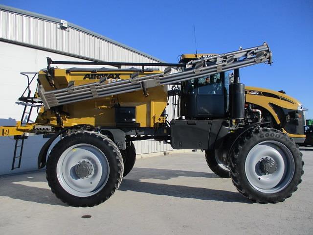 Image of RoGator RG1300B equipment image 3