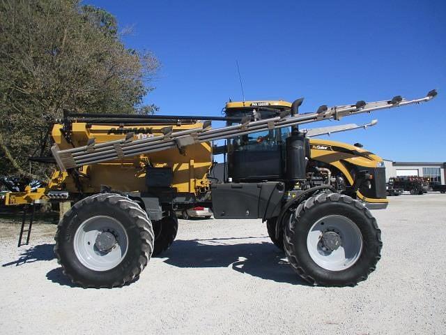 Image of RoGator RG1300B equipment image 3