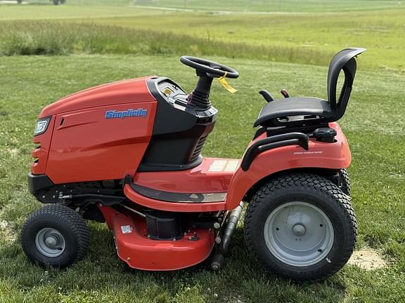 Image of Simplicity Broadmoor equipment image 3