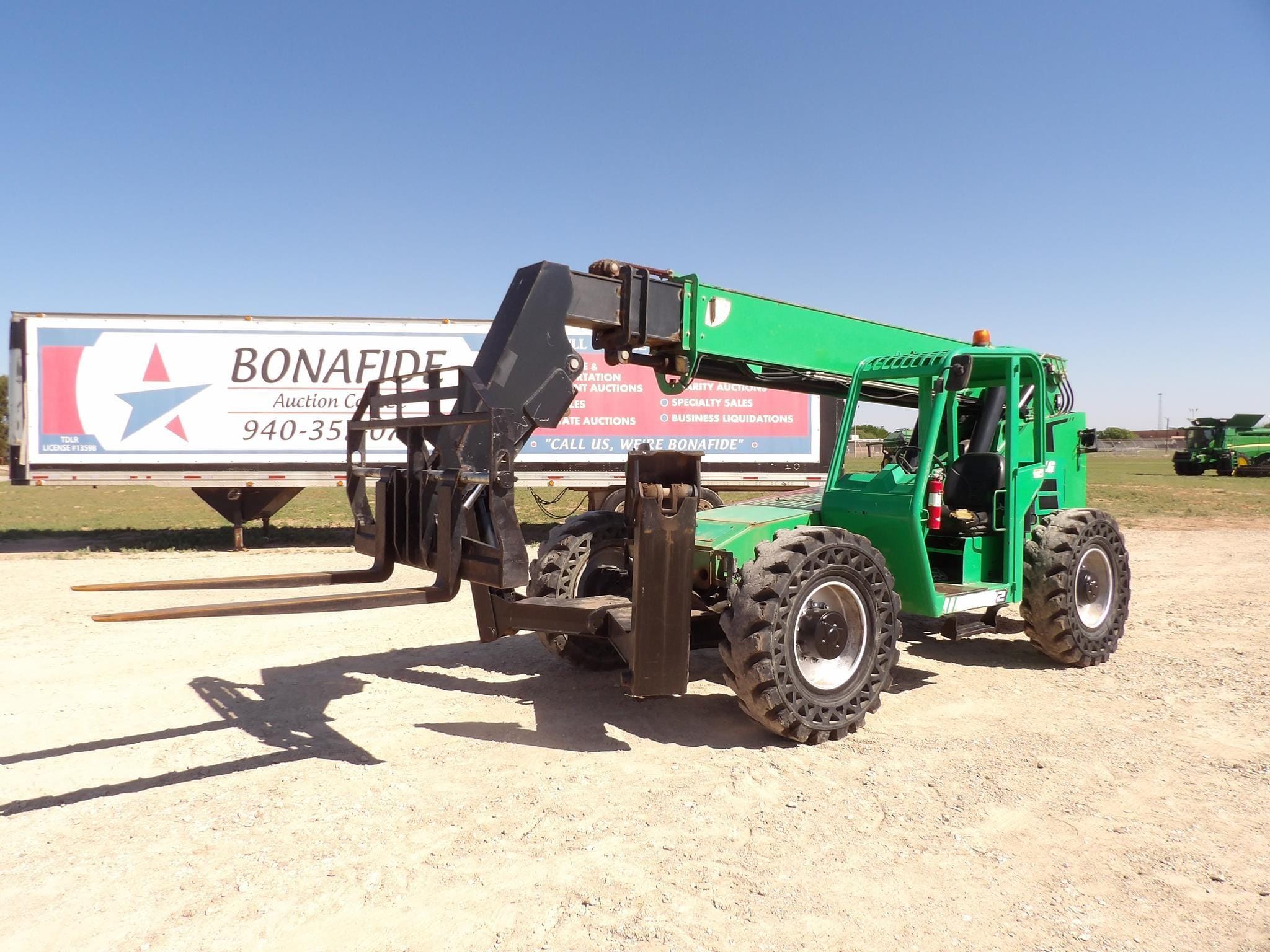 2017 Skytrak 10042 Equipment Image0