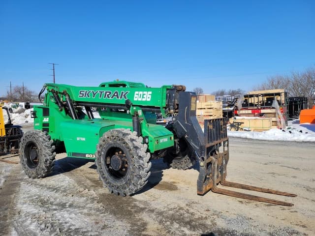 Image of Skytrak 6036 equipment image 2