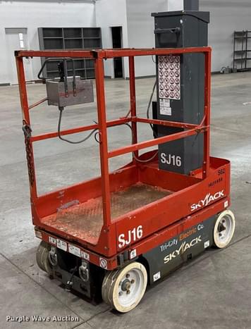 Main image Sky Jack SJ16