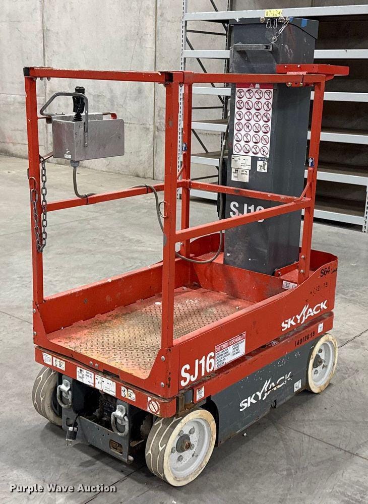 Main image Sky Jack SJ16