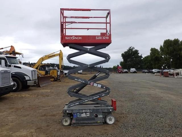 Image of Sky Jack SJIII3219 equipment image 4