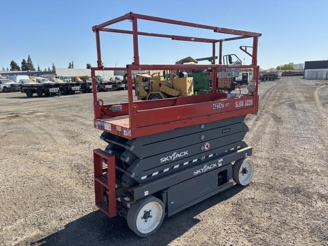 Image of Sky Jack SJ3226 equipment image 2