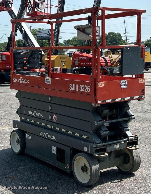 Image of Sky Jack SJ3226 equipment image 2