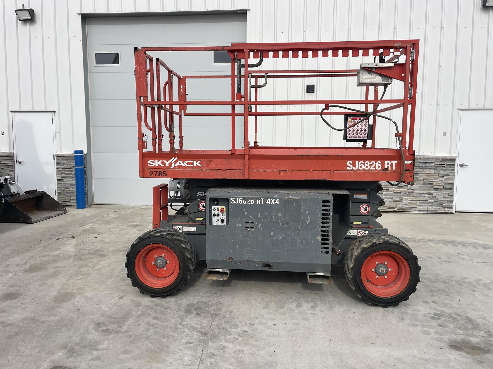 2017 Sky Jack SJ6826RT Equipment Image0