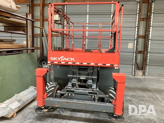 Image of Sky Jack SJ6826RT equipment image 4