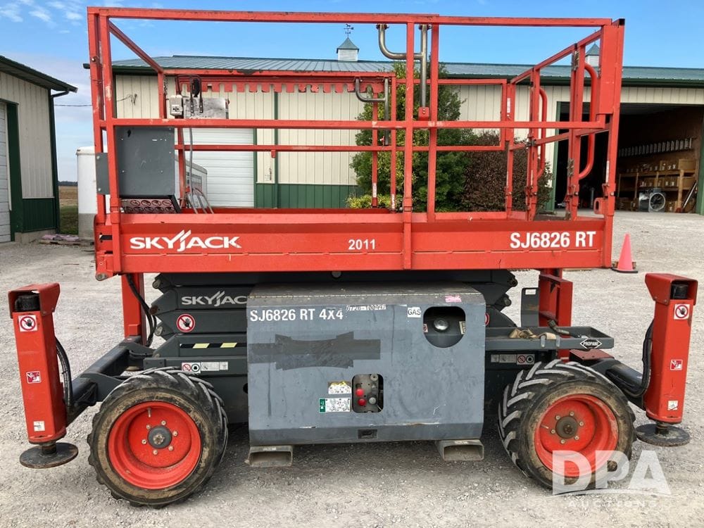 2017 Sky Jack SJ6826RT Equipment Image0