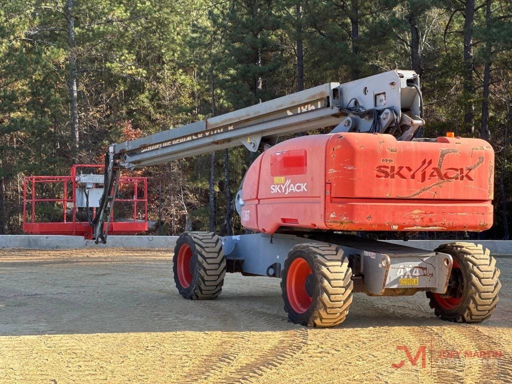 2017 Sky Jack SJ86T Equipment Image0