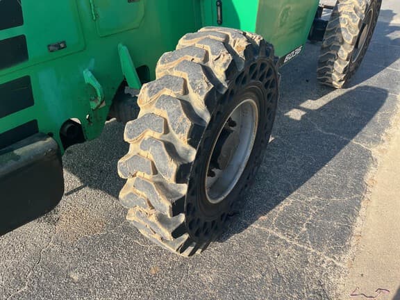 Image of Skytrak 6036 equipment image 4