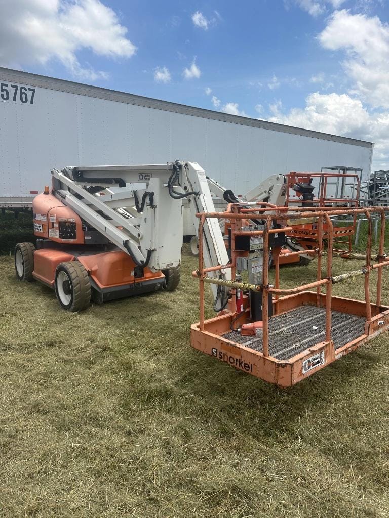 2017 Snorkel A46JE Equipment Image0