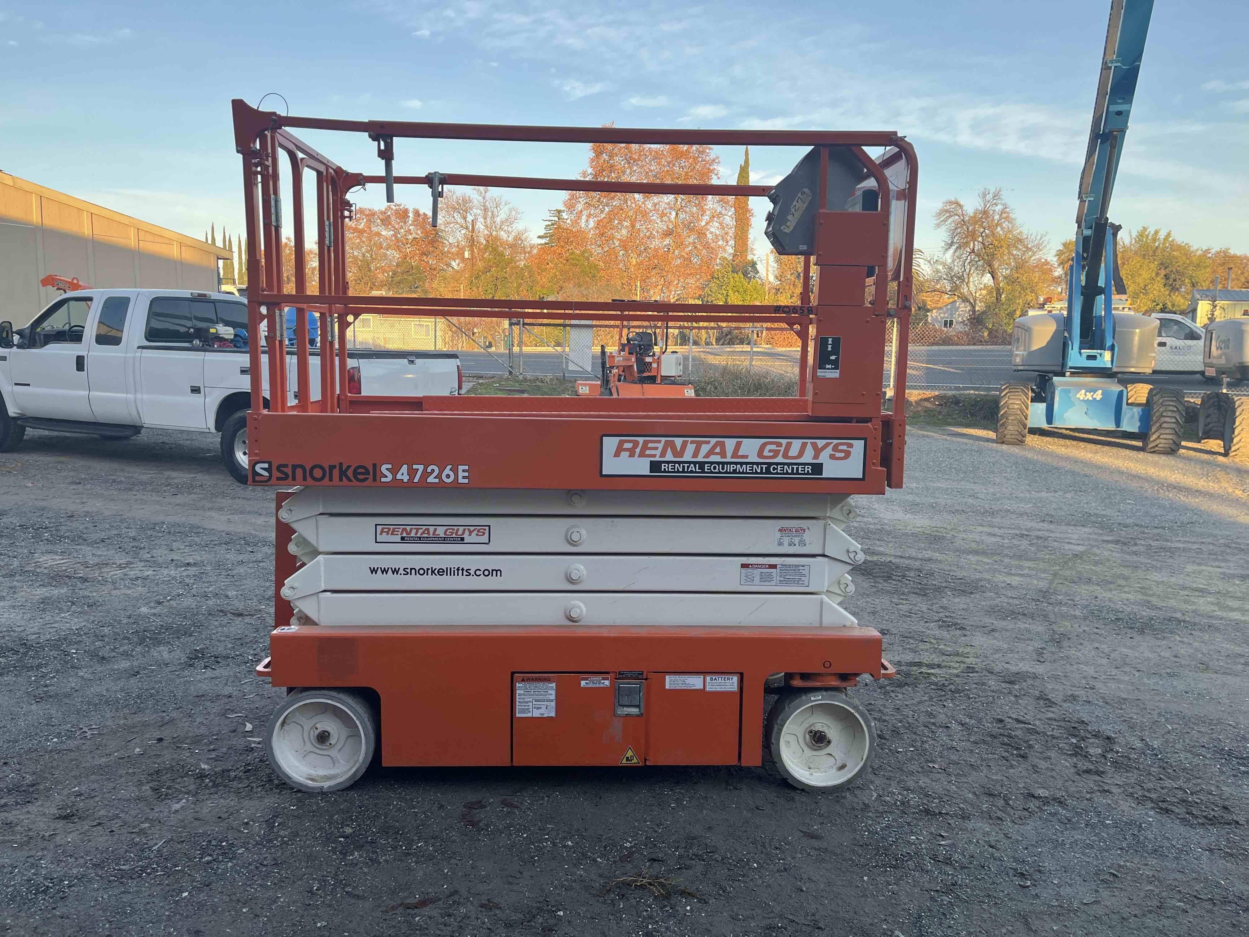 2017 Snorkel S4726E Equipment Image0