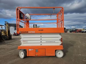 2017 Snorkel S4732E Image