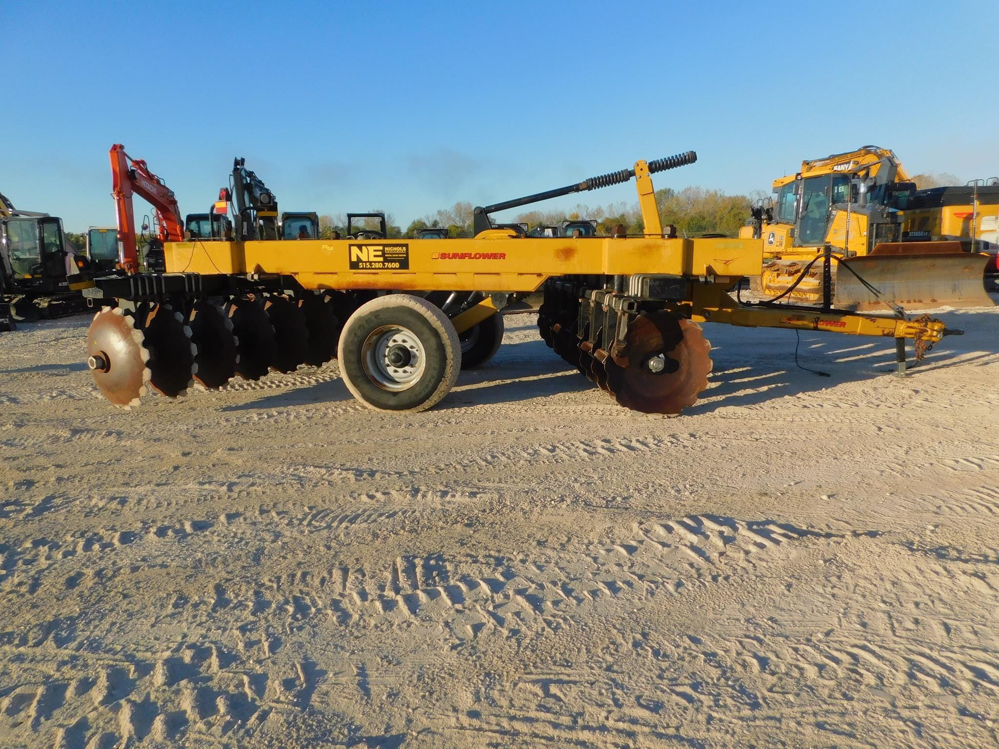 2017 Sunflower 1710HD Equipment Image0