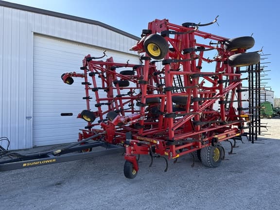 Image of Sunflower 5056 equipment image 2