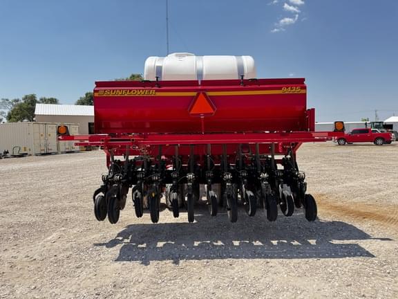 Image of Sunflower 9435-40 equipment image 3
