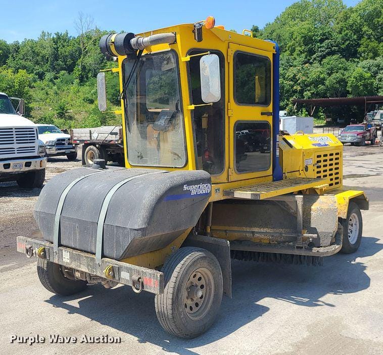 Main image Superior Broom DT80K