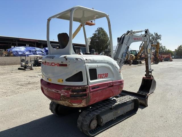 Image of Takeuchi TB230 equipment image 2