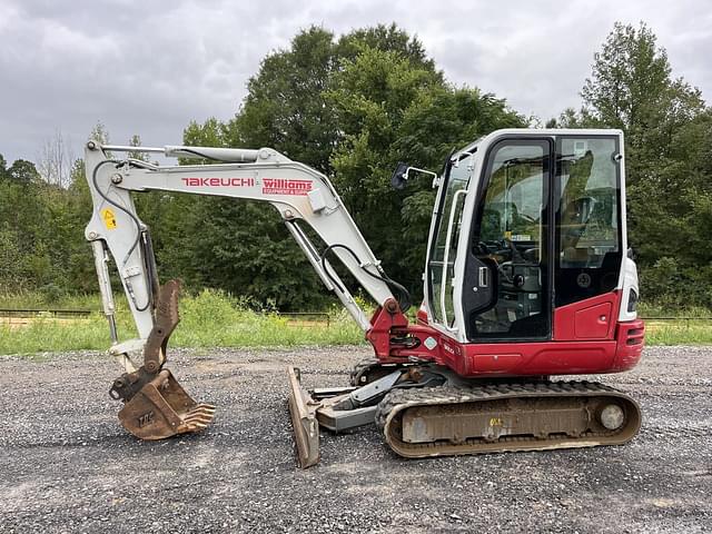 Image of Takeuchi TB240 equipment image 2