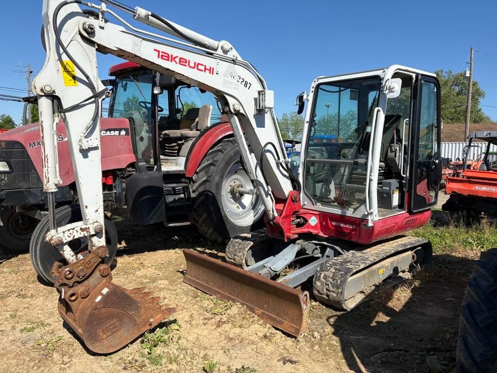 Image of Takeuchi TB240 Primary image
