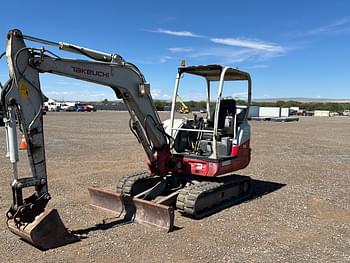 2017 Takeuchi TB240 Equipment Image0