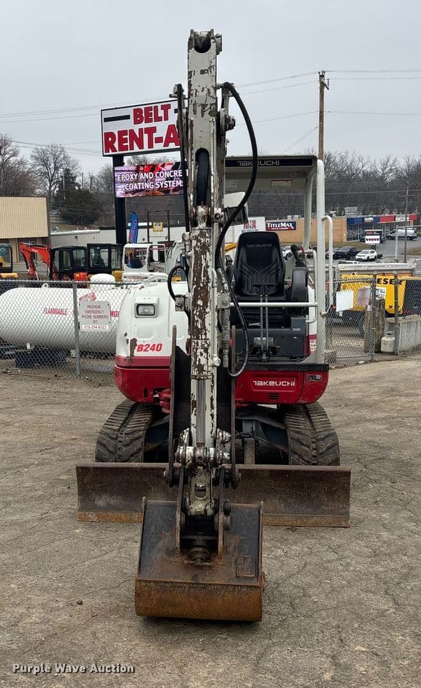 Image of Takeuchi TB240 equipment image 1