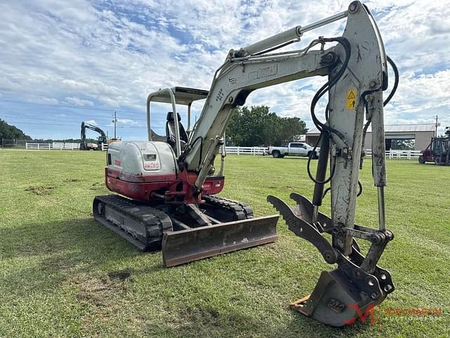 Image of Takeuchi TB260 equipment image 3