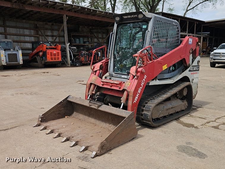 2017 Takeuchi TL10V2 Equipment Image0