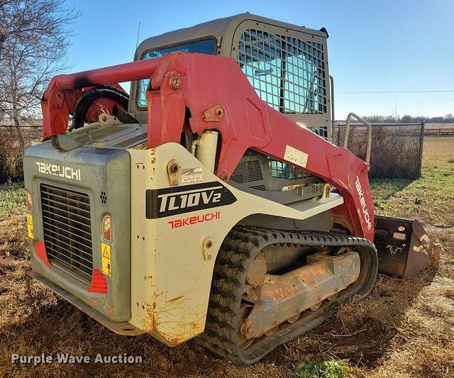 Image of Takeuchi TL10V2 equipment image 4