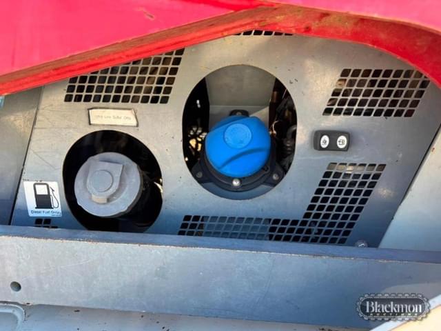 Image of Takeuchi TL12 equipment image 2