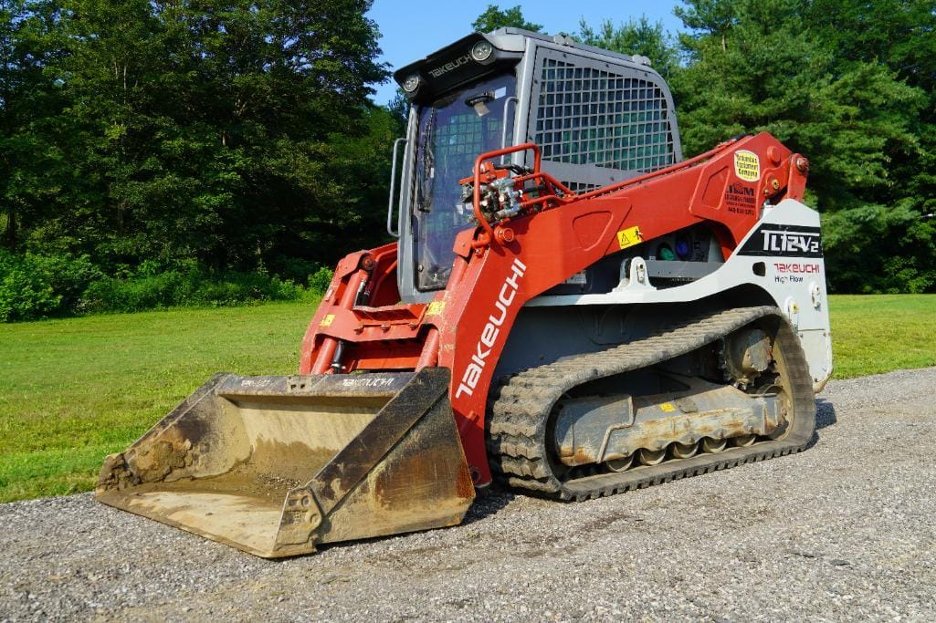 Main image Takeuchi TL12V2