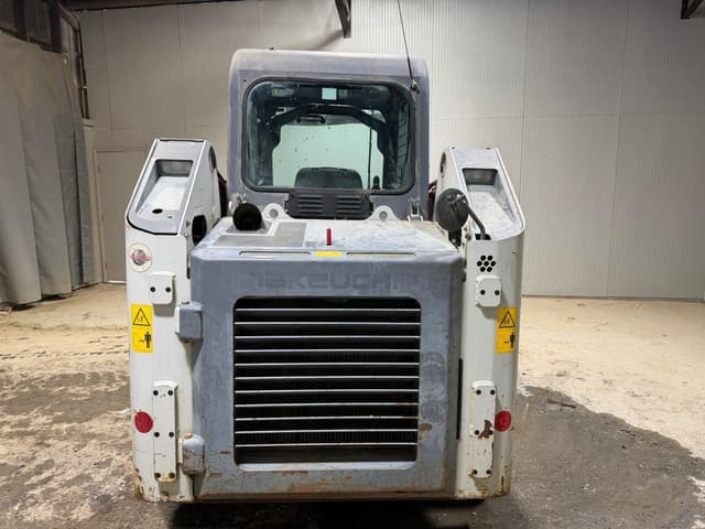 Image of Takeuchi TL8 equipment image 3