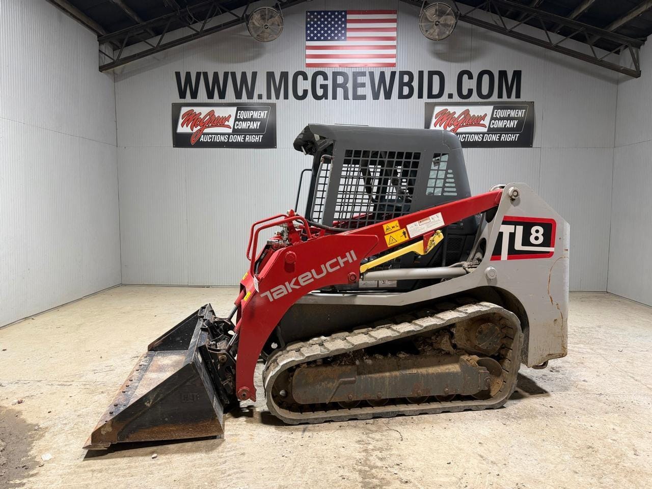 2017 Takeuchi TL8 Equipment Image0