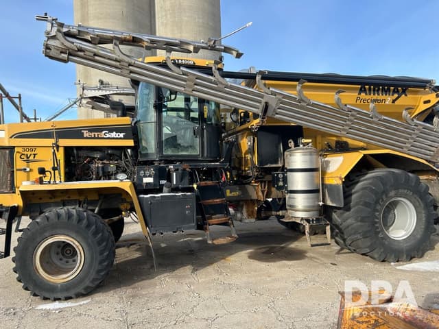 Image of Terra-Gator TG8400 equipment image 2