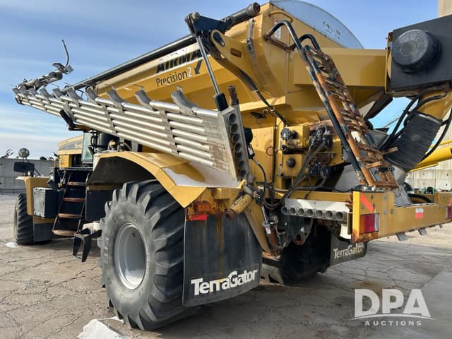 Image of Terra-Gator TG8400 equipment image 3