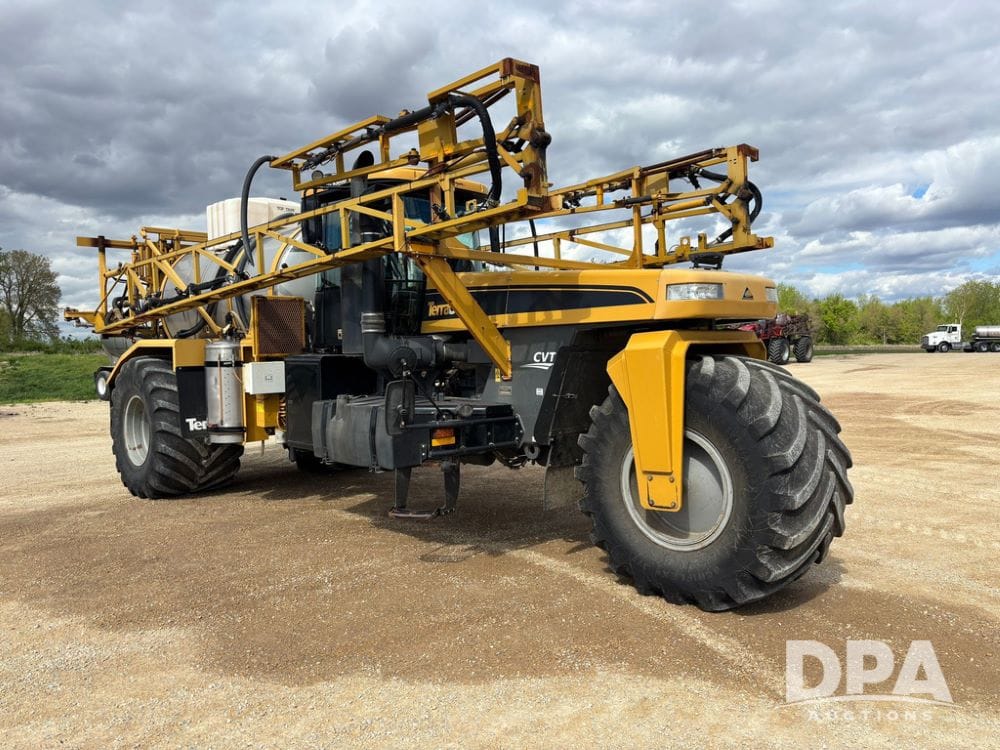 2017 Terra-Gator TG9300B Equipment Image0