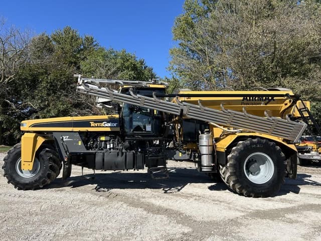 Image of Ag-Chem Terra-Gator 8300 equipment image 2