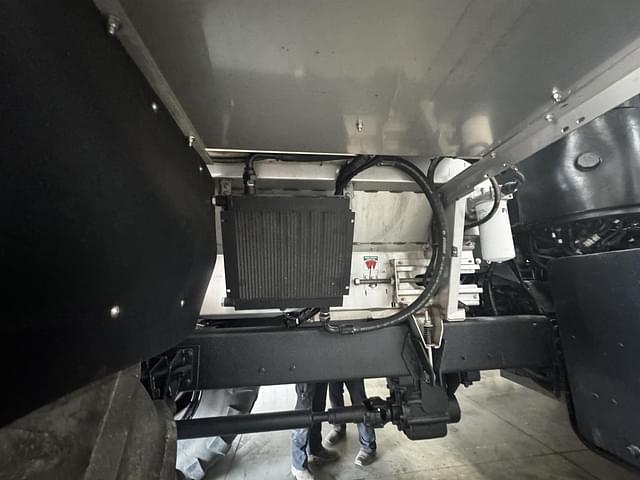 Image of Terra-Gator TG8400B equipment image 4