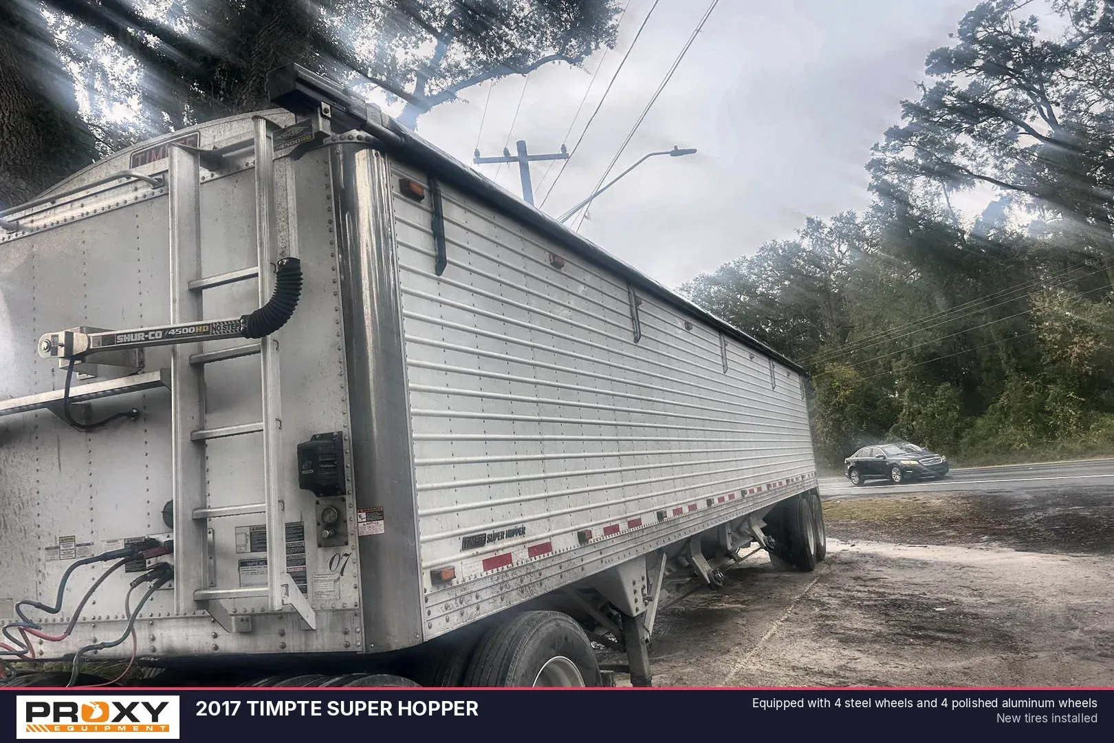 2017 Timpte Super Hopper Equipment Image0