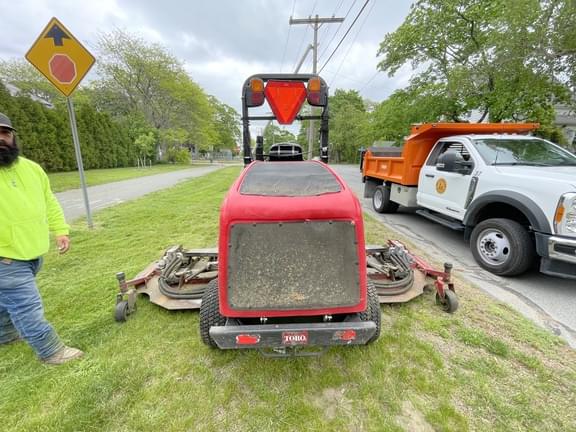 Image of Toro Groundsmaster 4000D equipment image 3