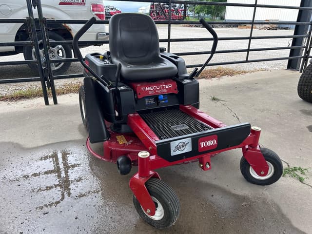 Image of Toro Timecutter SS4225 equipment image 1