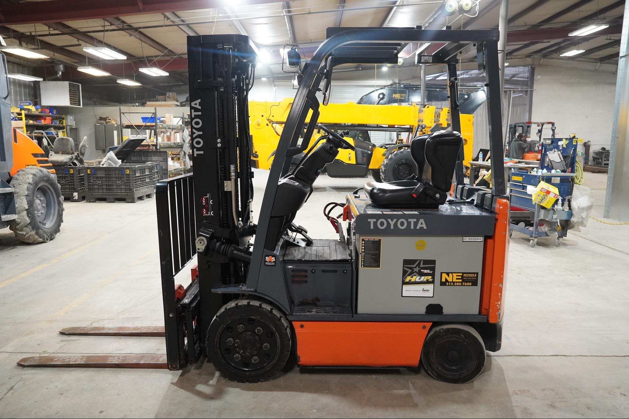 2017 Toyota 8FBCU25 Equipment Image0